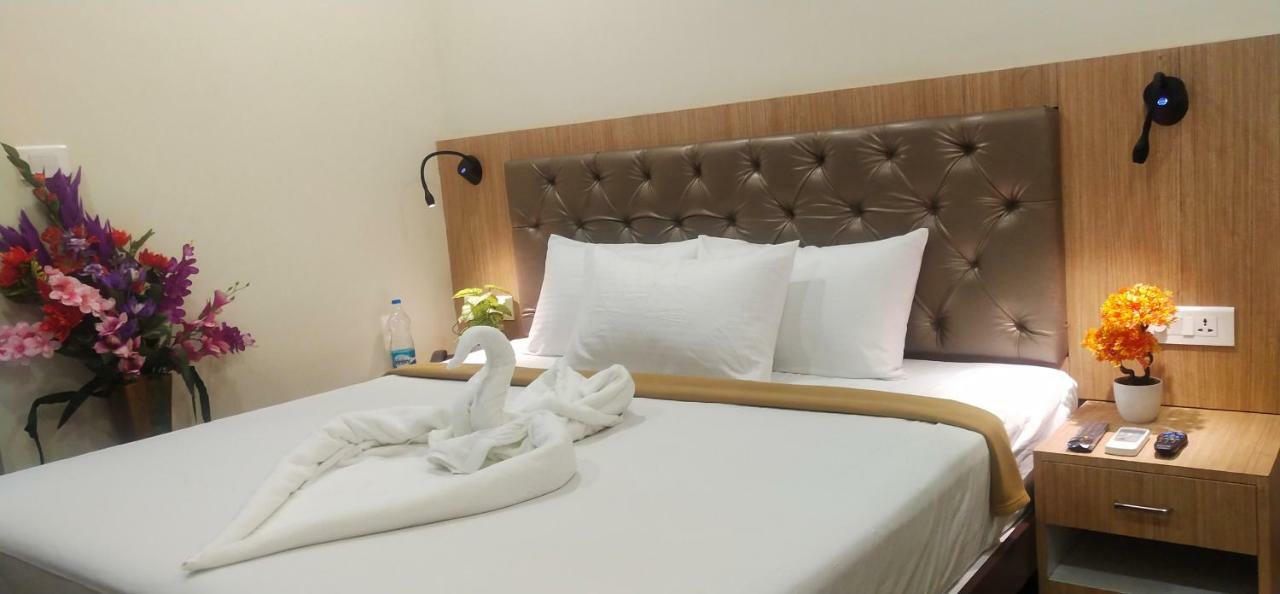 Готель Amutham Residency Tiruchirappalli Екстер'єр фото