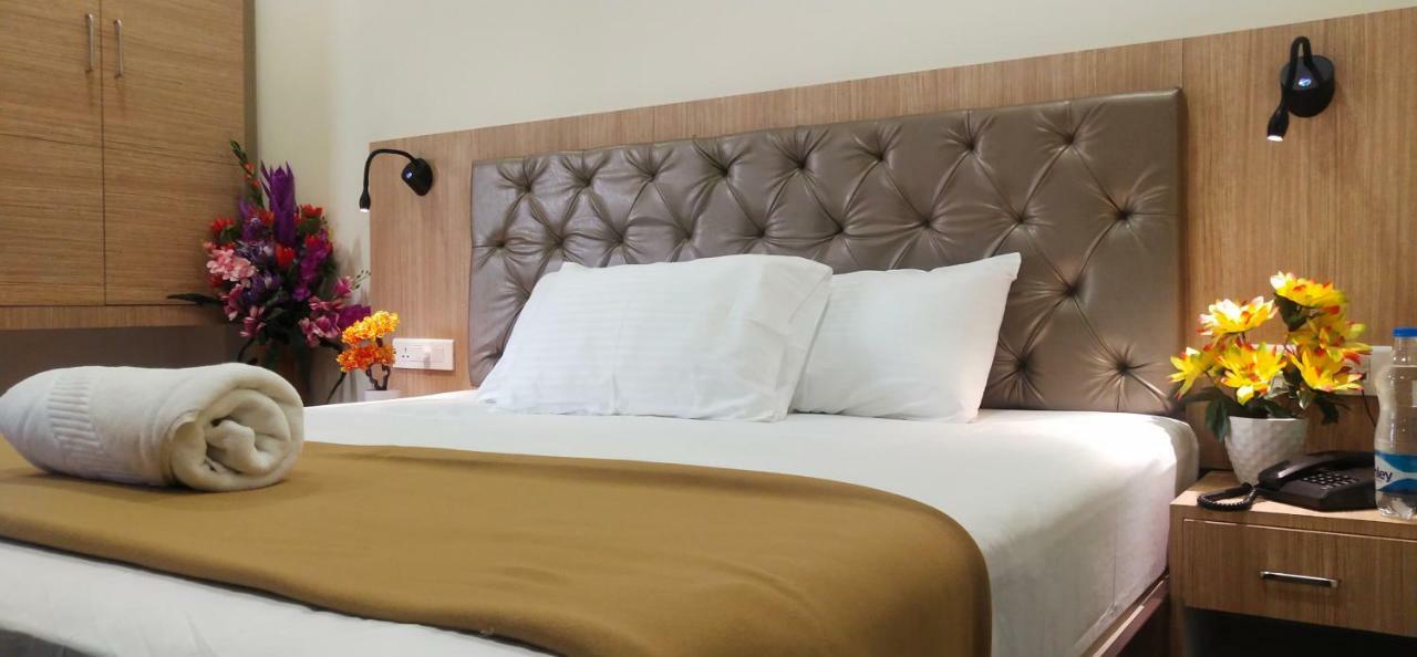 Готель Amutham Residency Tiruchirappalli Екстер'єр фото